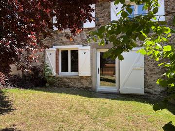 Gîte pour 4 personnes, avec jardin en Haute-Loire