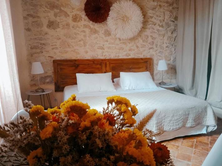 Ferienwohnung für 2 Personen, mit Terrasse und Garten sowie Ausblick in Méthamis