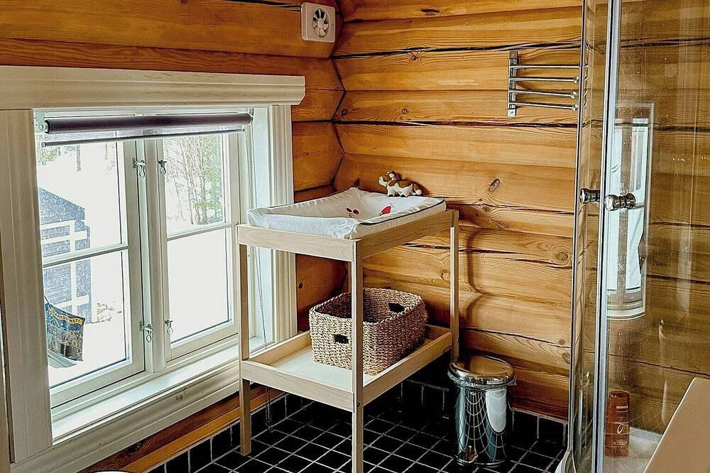 Handgefertigtes Blockhaus am See in Vemdalen in Vemdalen, Jämtland