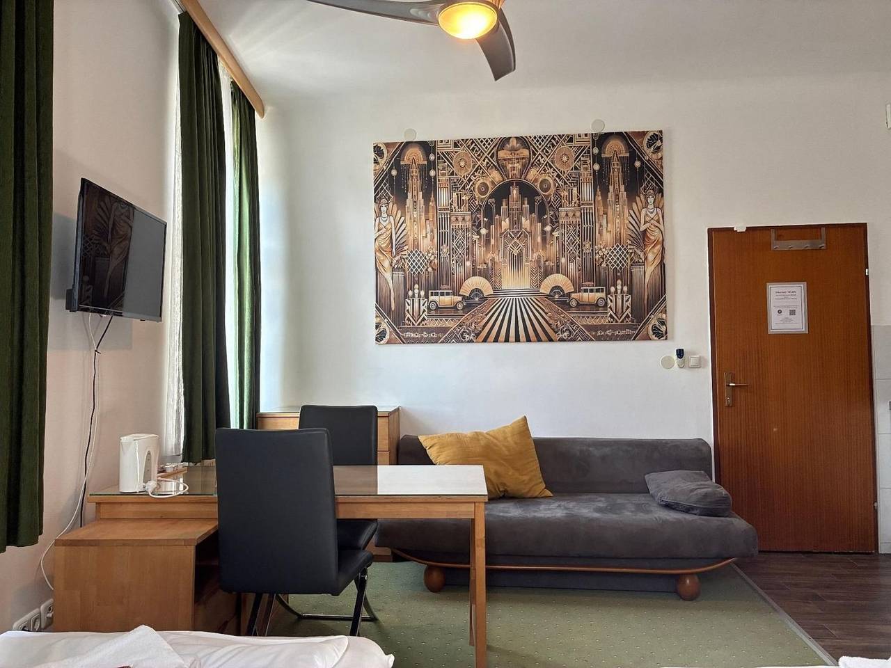 Ganze Ferienwohnung, Mariazellerhof Room 107 in St. Pölten, Mostviertel Region