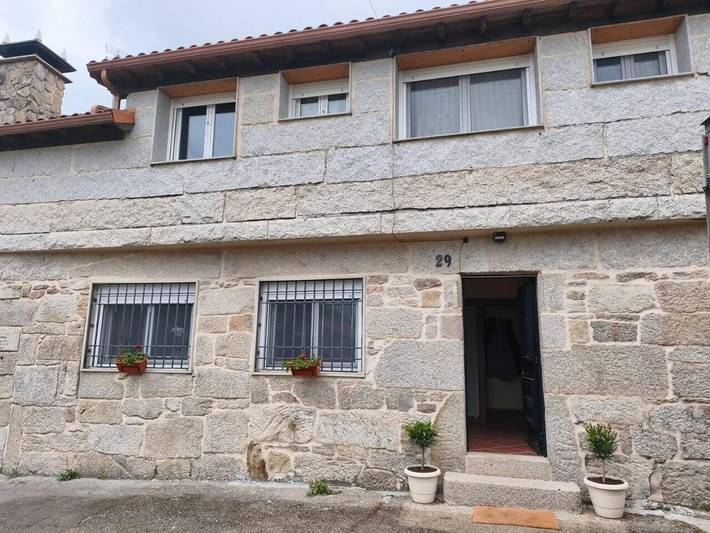 Casa rural para 6 personas, con Terraza además de Jardín y Vistas en Maside