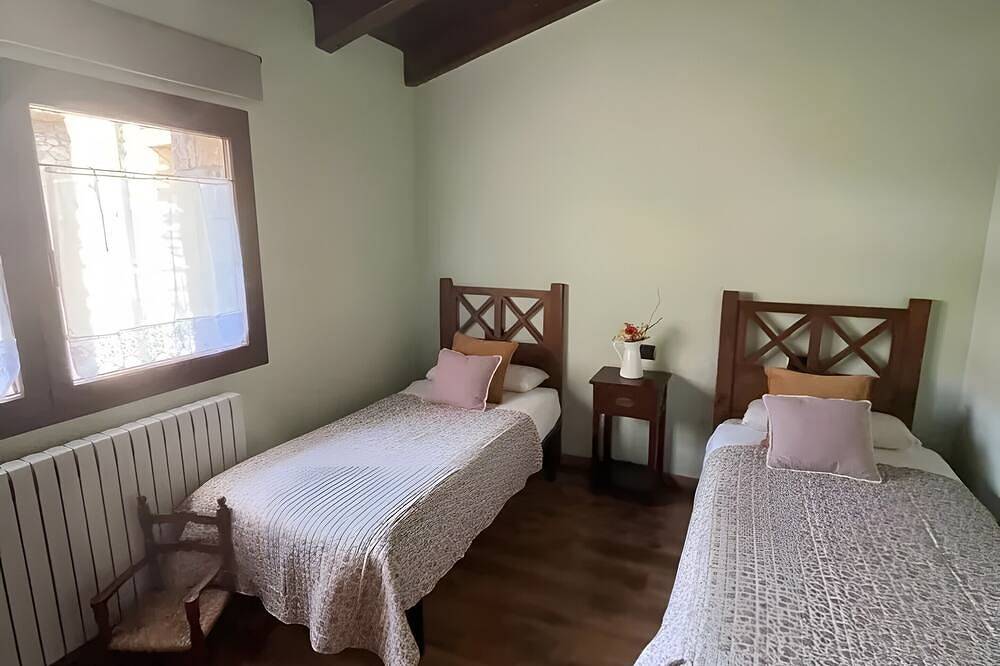 Maison rurale « David » avec vue sur la montagne, terrasse privée et Wi-Fi in Chía, Pyrénées Aragonaises