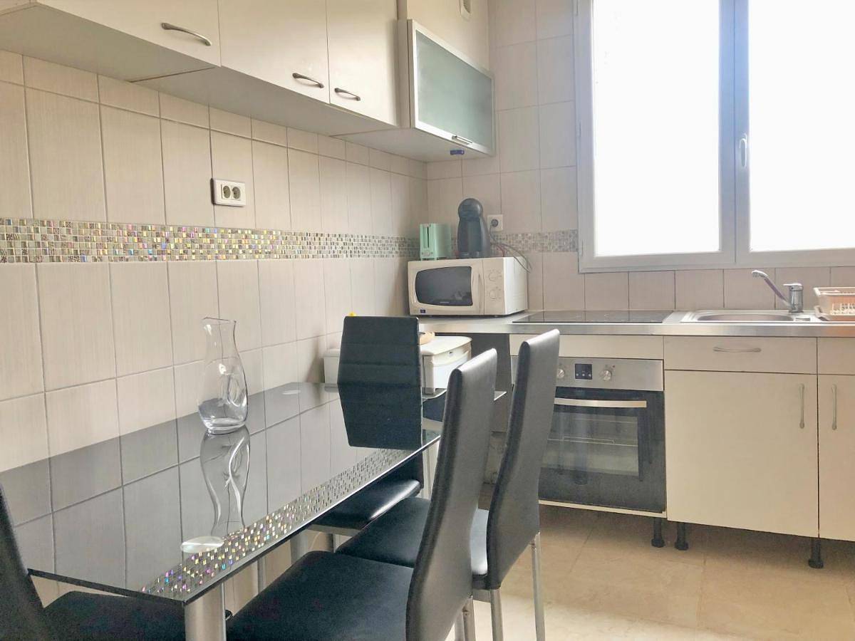 Appartement entier, Two-Bedroom Apartment in Saclay, Essonne