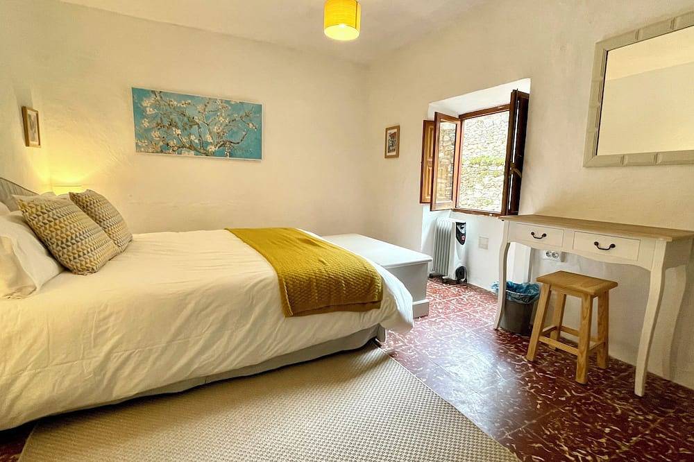 Cosy townhouse with patio in Alhama de Granada, Granada Province