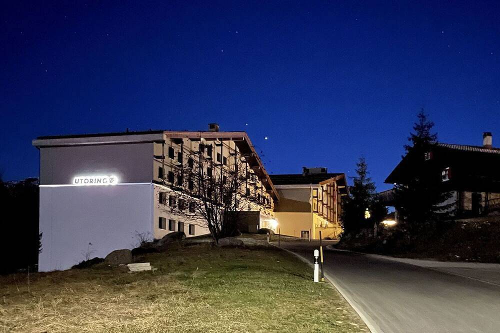 Ganze Wohnung, Gemütliche Wohnung für 2 Gäste mit  W-Lan, Pool, Tv, Balkon und Panoramablick in Disentis, Surselva