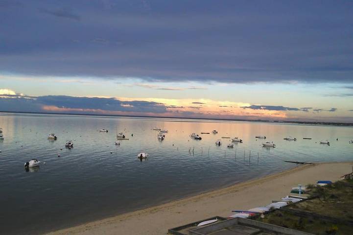 Location de vacances pour 4 personnes, avec terrasse dans L'Aiguillon (Arcachon)