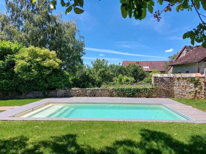 Villa pour 10 personnes, avec vue ainsi que jardin et piscine dans le Jura - 2