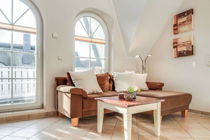 Ferienwohnung für 2 Personen, mit Balkon und Sauna in Zingst