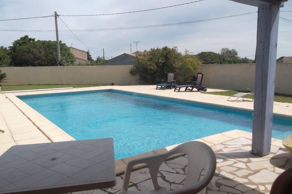 Pavillon de Charme Rez- de Jardin Dans Village Près des Plages in Bessan, Côte d'Améthyste