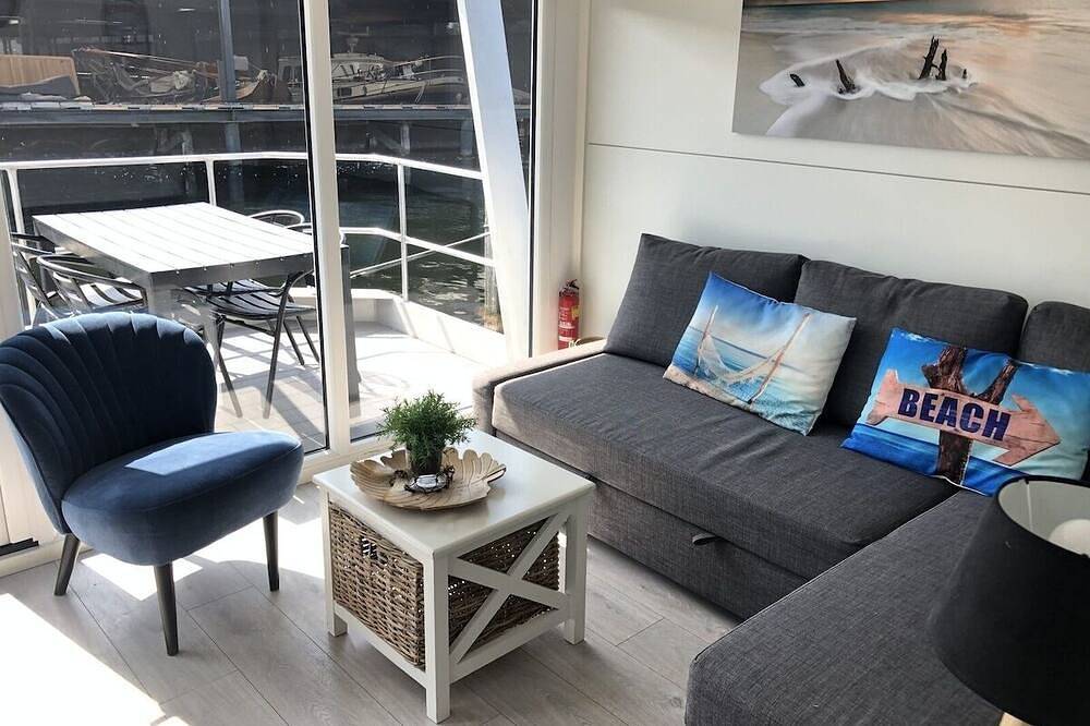 Unique Houseboat near Amsterdam (20 min) in Monnickendam, Markermeer