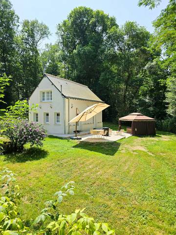 Gîte pour 2 personnes, avec jardin ainsi que terrasse et sauna à Villandry
