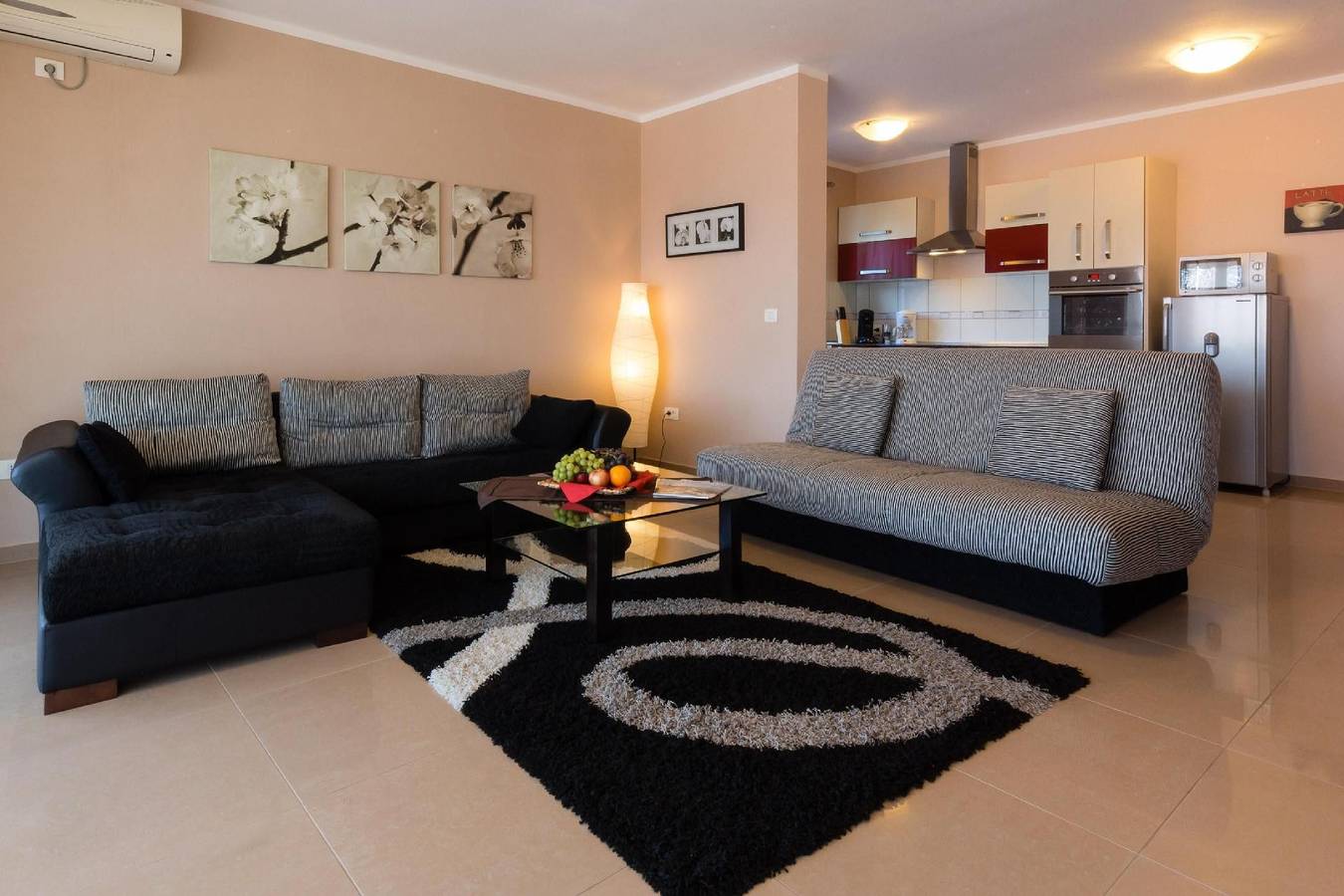Geheel vakantieappartement, Flat in Utjeha-Bušat with terrace and barbecue in Utjeha-Bušat, Montenegro