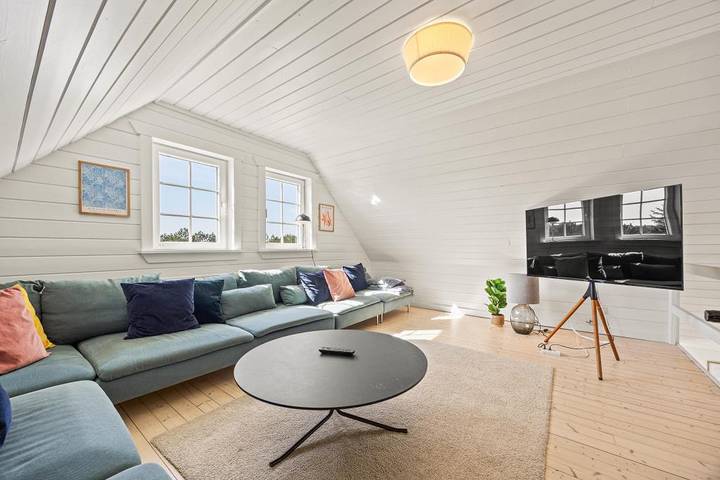 Nice holiday home with whirlpool, sauna and pool in Blåvand in Blavand, Región de Varde