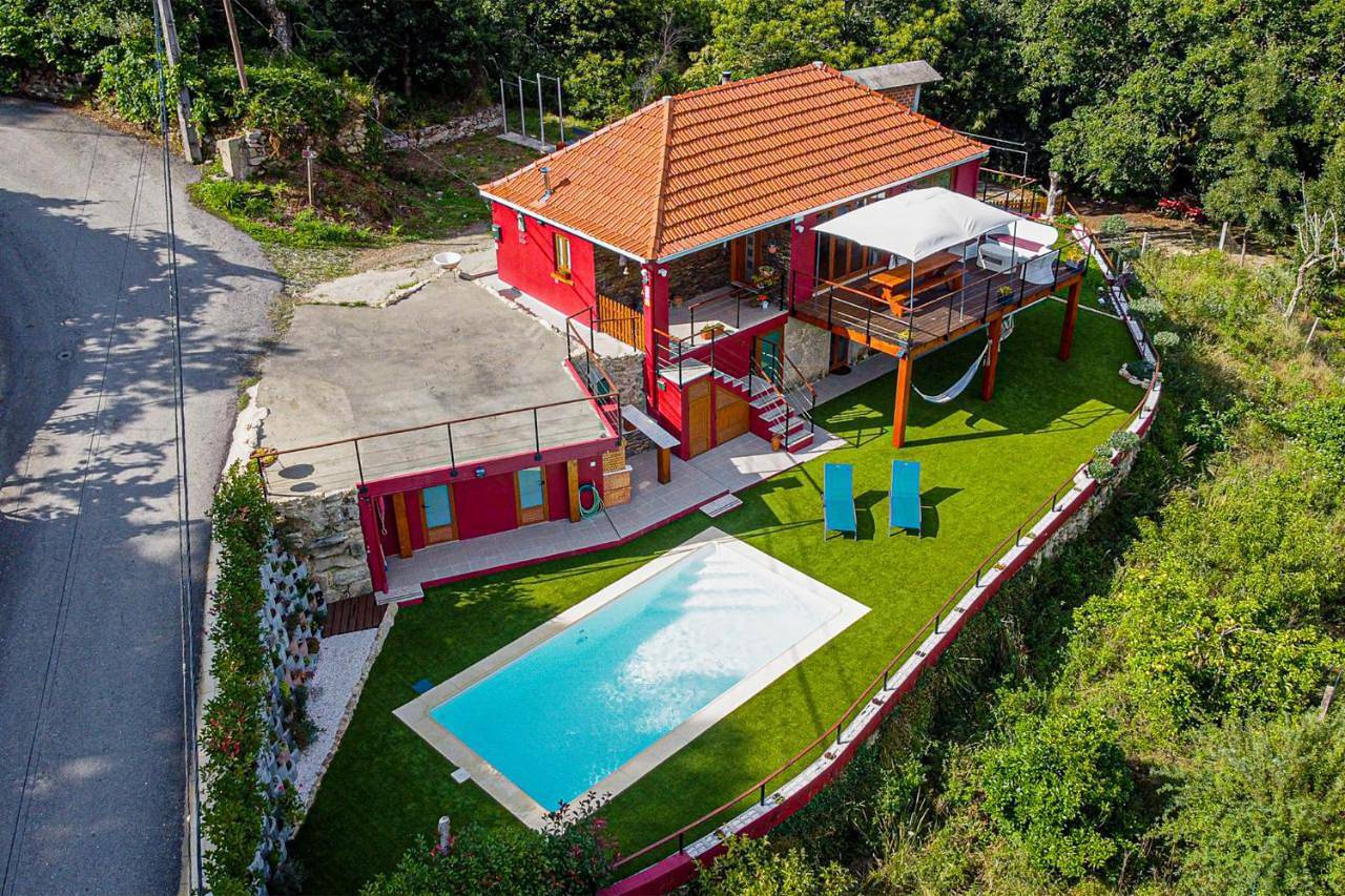 Four-Bedroom House in Couto de Esteves, Distrito de Aveiro