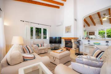 Villa in Crestatx, Sa Pobla für 6 