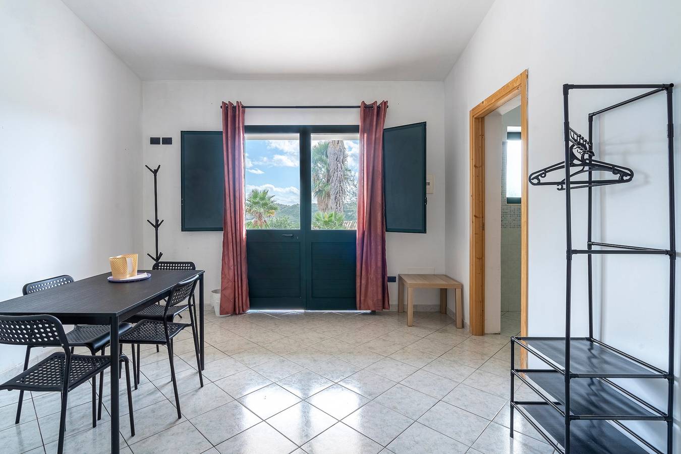 Studio entier, Studio 'Mandarino - Fiumara Val Di Noto' avec vue sur la montagne, Wi-Fi et climatisation in Noto, Région de Noto