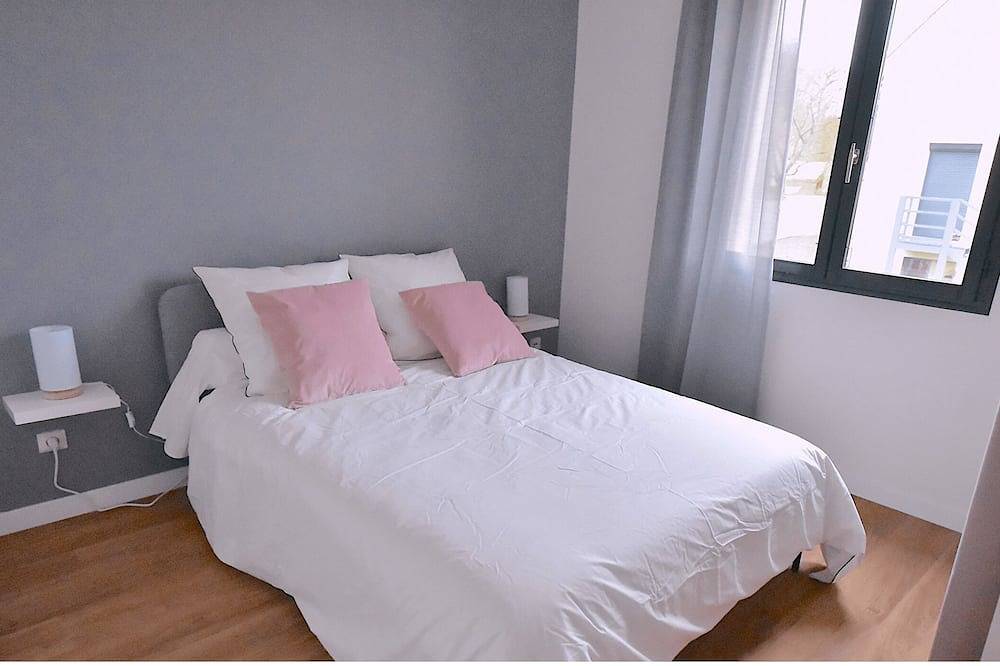 Ganze Wohnung, Cosy, fully-equipped, refurbished F2 in Vert-le-Grand, Essonne