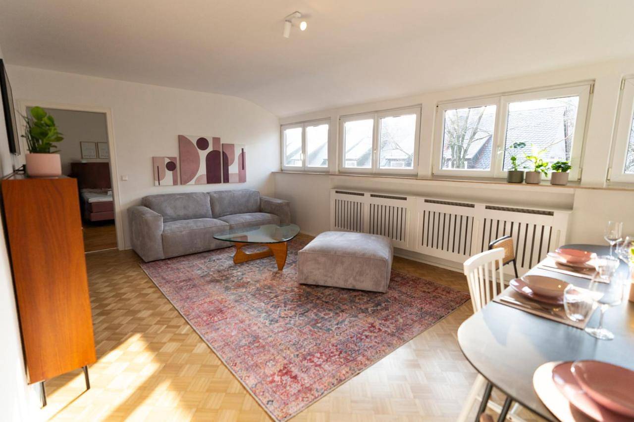 Geheel appartement, Seerose - W14, zentral in Bahnhofsnähe, Küche, 3 Schlafzimmer in Ulm (Baden-Württemberg), Zwaben