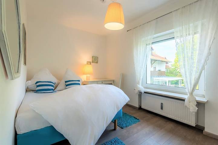 Ganze Wohnung, 4-Zi Whg mit Garten, Balkon und Kamin bei München in Pliening, Oberbayern