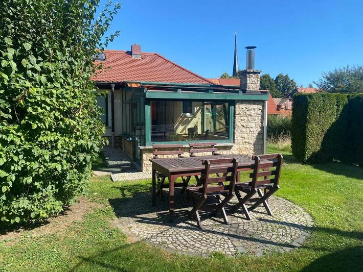 Ferienwohnung für 2 Personen, mit Terrasse und Garten in Weimar
