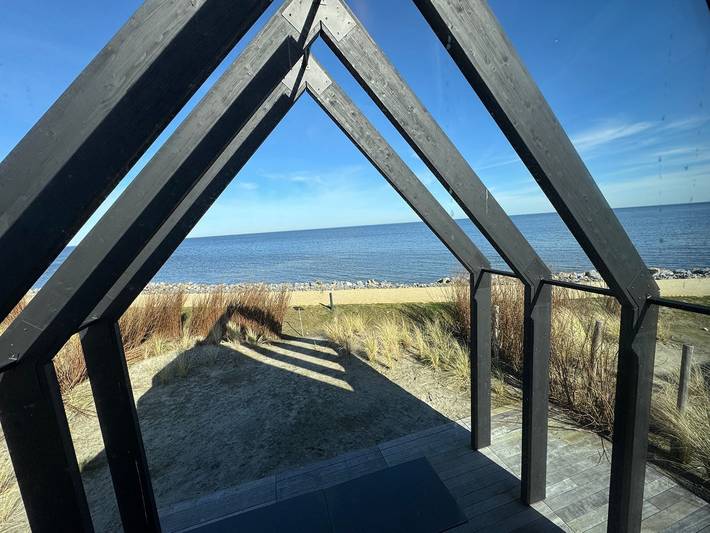 Luxury BeachHouse with Exceptional Sea Views and Direct Beach Access in Enkhuizen in Enkhuizen, IJsselmeer