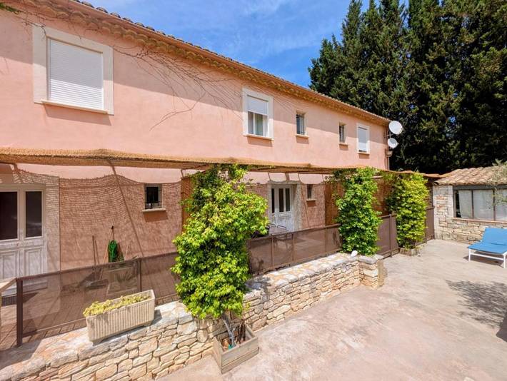 Location de vacances pour 4 personnes, avec jardin et terrasse ainsi que sauna et piscine à Cornillon - 2