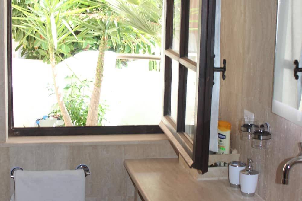 Recently renovated cottage with breathtaking sea views in Santa Margherita di Pula, Pula region