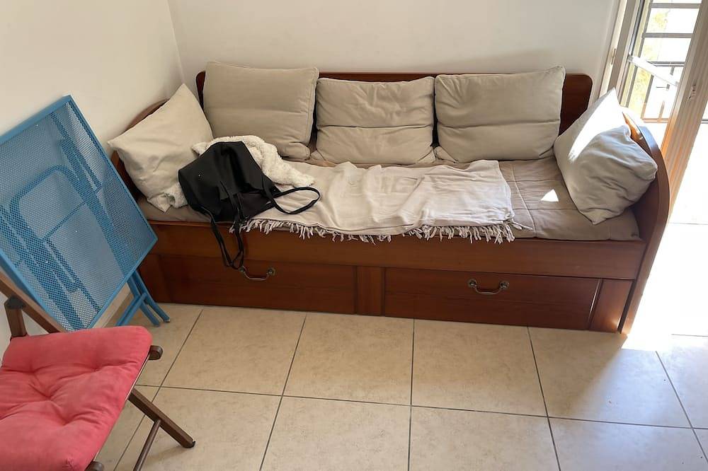 Entire apartment, Studio in Hyeres, Porquerolles
