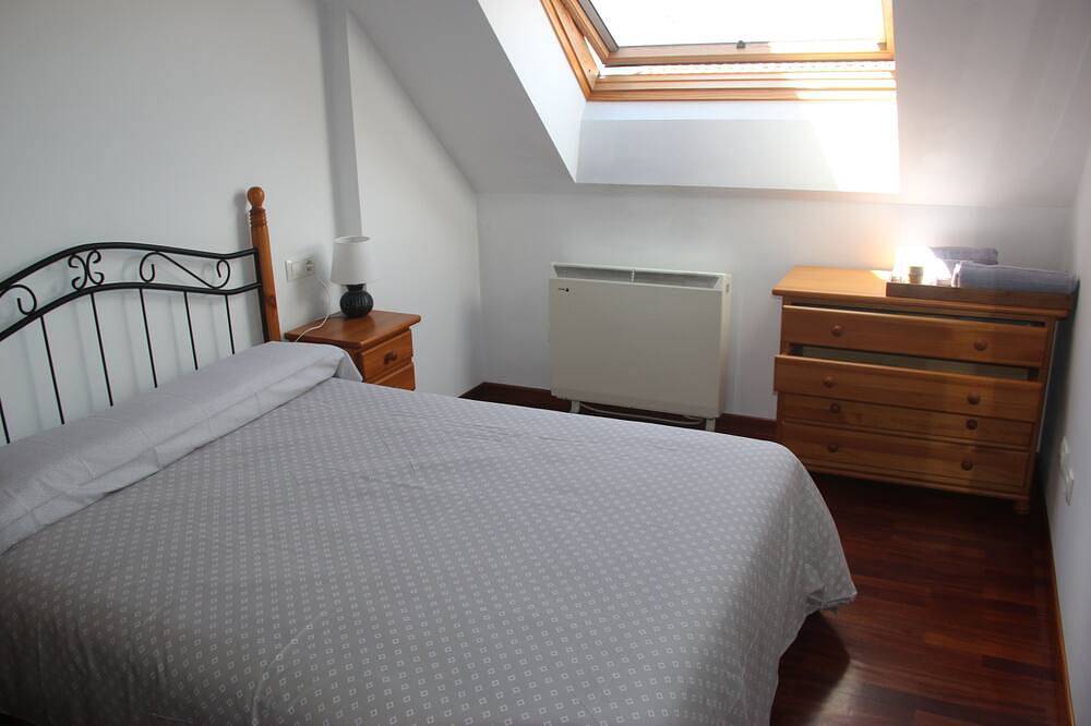 Entire apartment, Central apartment in Miño. in Miño, Galician Coast