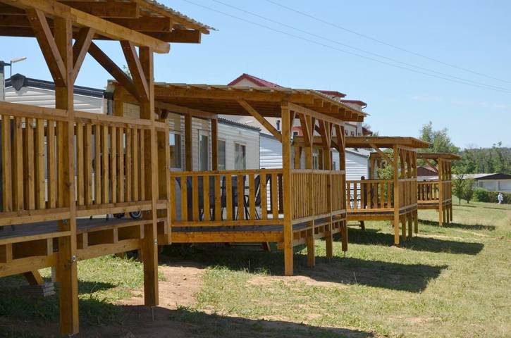 Ferienpark für 8 Personen, mit Terrasse und Ausblick sowie Seeblick in Tschechien