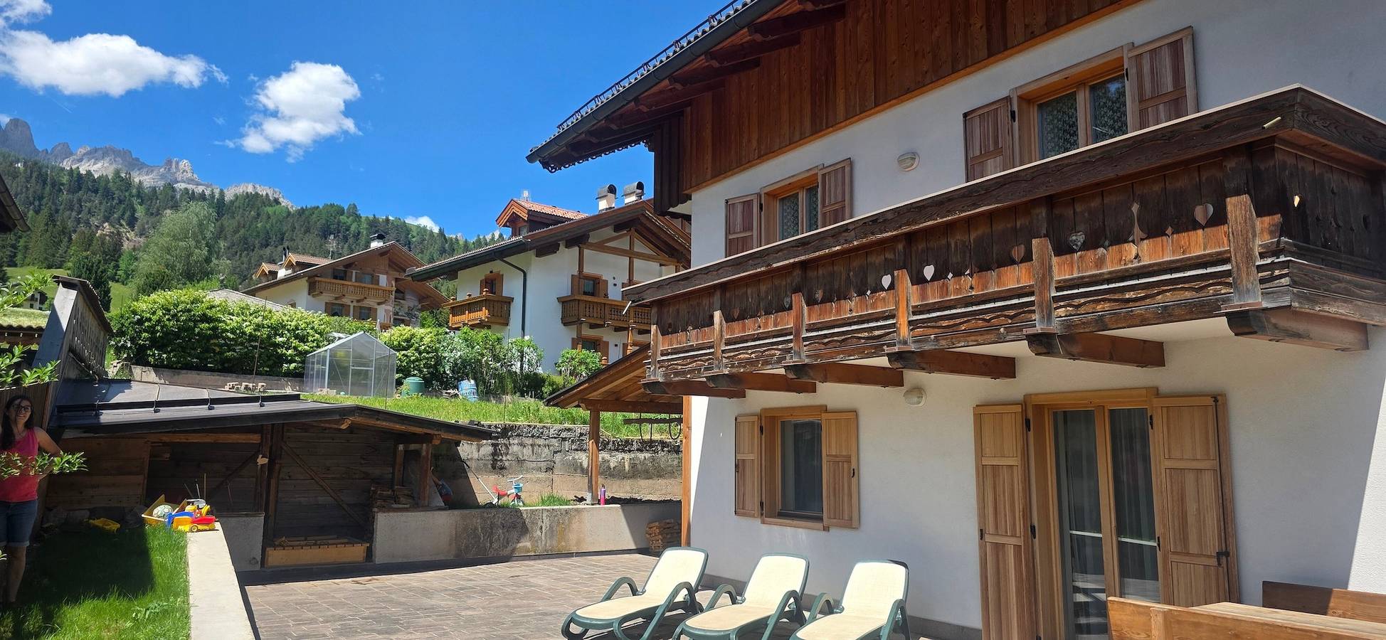 Appartement entier, Appartement 'Appartamento Cima Dodici' avec vue montagne, terrasse partagée et Wi-Fi in Soraga, Dolomiti Superski
