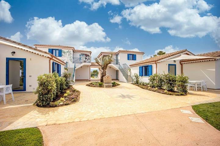 Appartamento vacanze per 5 persone, con balcone e piscina nonché giardino - 1