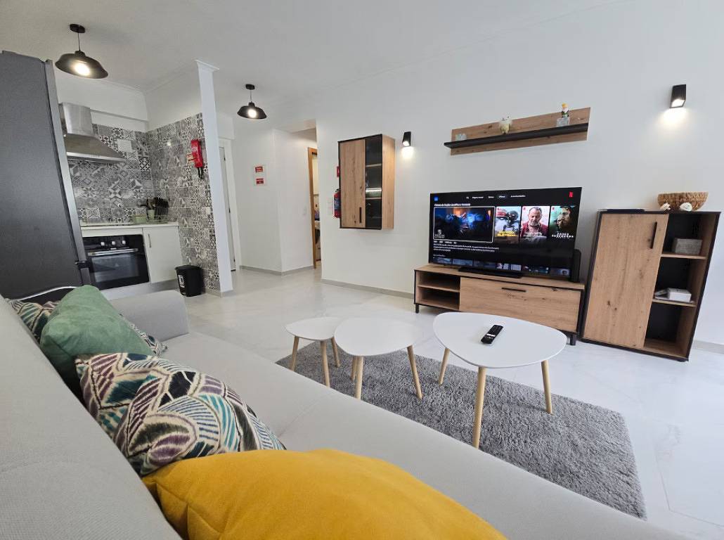Apartamento inteiro, Apartamento de férias para 4 pessoas in Água de Pena, Madeira