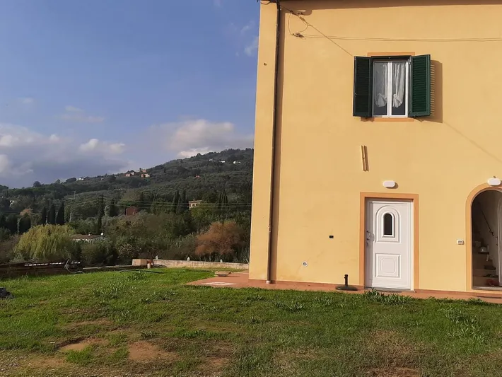 Casa vacanza per 5 persone, con panorama e giardino - 1