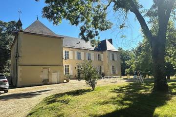 Château pour 15 personnes dans Indre