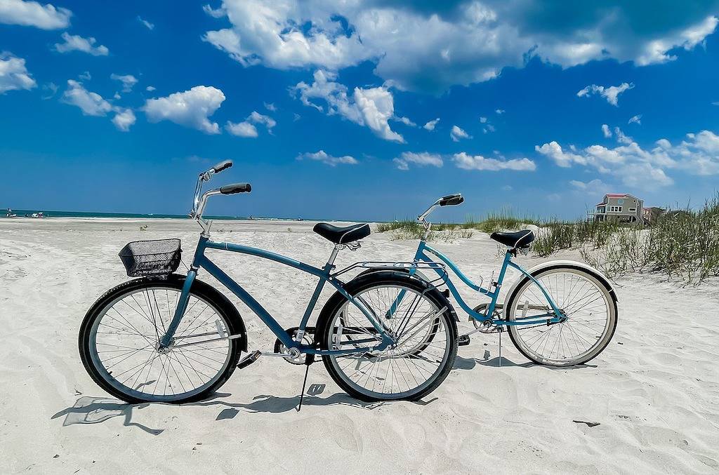 ☀️Cozy 2Br Beach House☀️ with Private Beach Access! in North Topsail Beach, Camp Lejeune