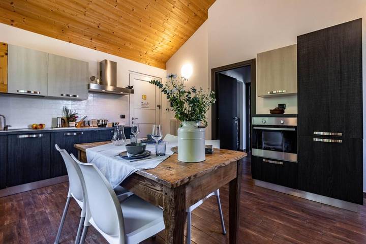 Appart’hôtel pour 7 personnes, avec Terrasse et Jardin ainsi que Sauna et Vue à Saint-Christophe