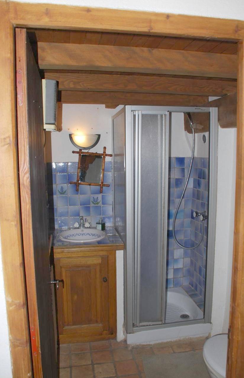 Double Room with Balcony in Issirac, Région de Nîmes
