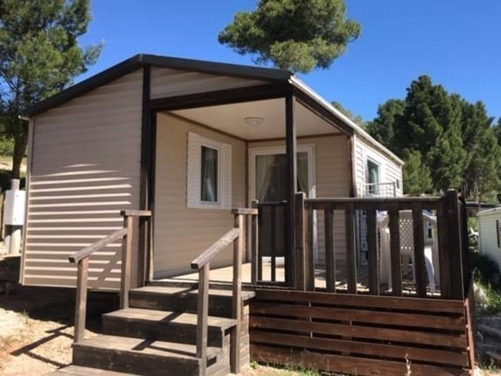 Camping Le Bois de Pins - Mobilheim 4 personen - Confort 2 Schlafzimmer + Tv inklusive in Salses-le-Château, Mittelmeerküste (Frankreich)