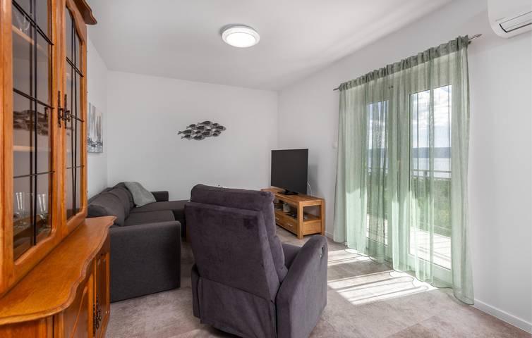 Ganze Ferienwohnung, Gemütliche 1-Zimmer-Wohnung mit Terrasse in der Nähe der Küste von Klenovica in Klenovica, Primorje-Gorski Kotar