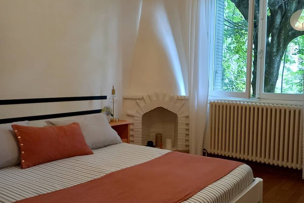 Casa para 8 personas con jardín a la sombra cerca del centro de Vals-les-Bains. in Vals-les-Bains, Parc naturel régional des Monts d'Ardèche