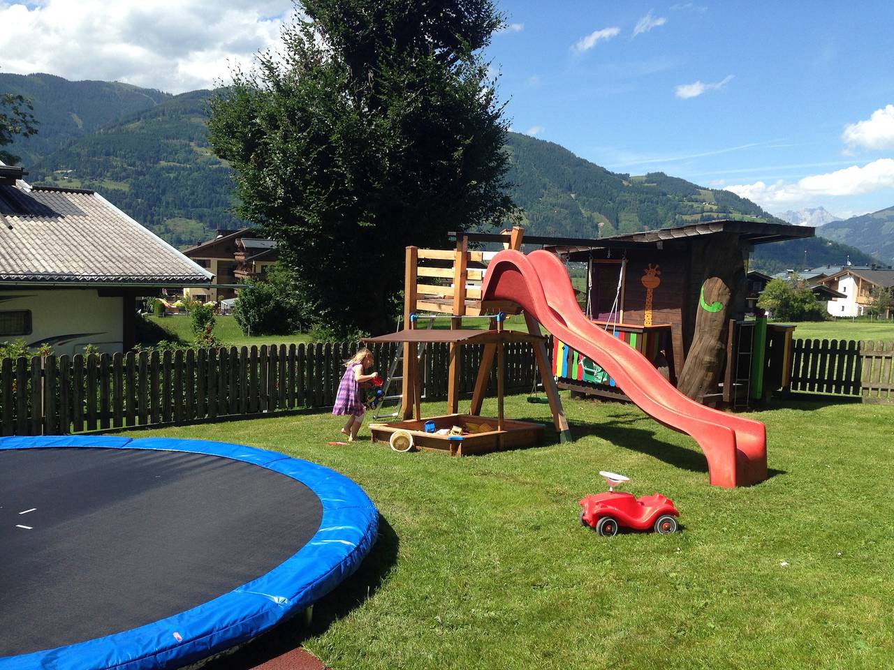 Apartamento entero, Apartamento vacacional "Nº 21 Haus Voglreiter" con vistas a la montaña, balcón y wifi in Kaprun, Distrito de Zell am See