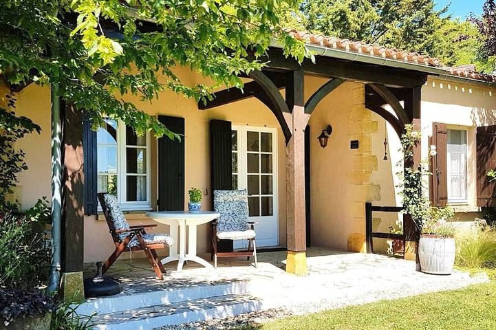 Location de vacances pour 3 personnes, avec Jardin et Piscine à Bourniquel