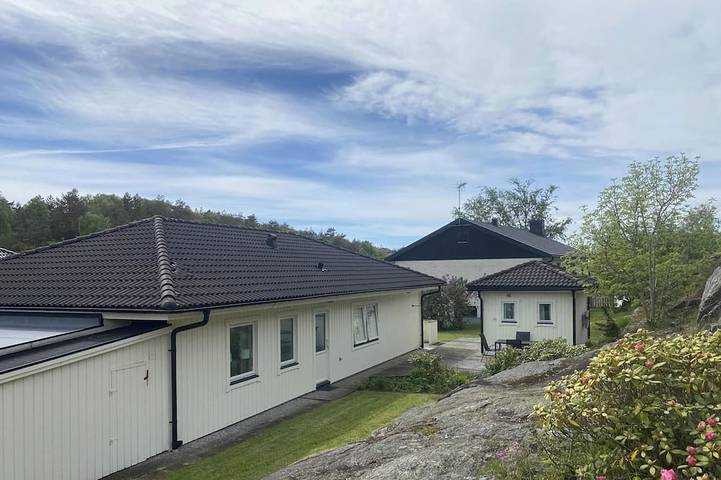 Ferienhaus für 8 Personen, mit Terrasse und Garten
