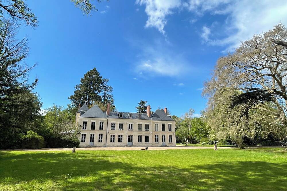 Château de La Barboire est une location de charme entre Loire et Sologne in Saint-Laurent-Nouan, Sologne