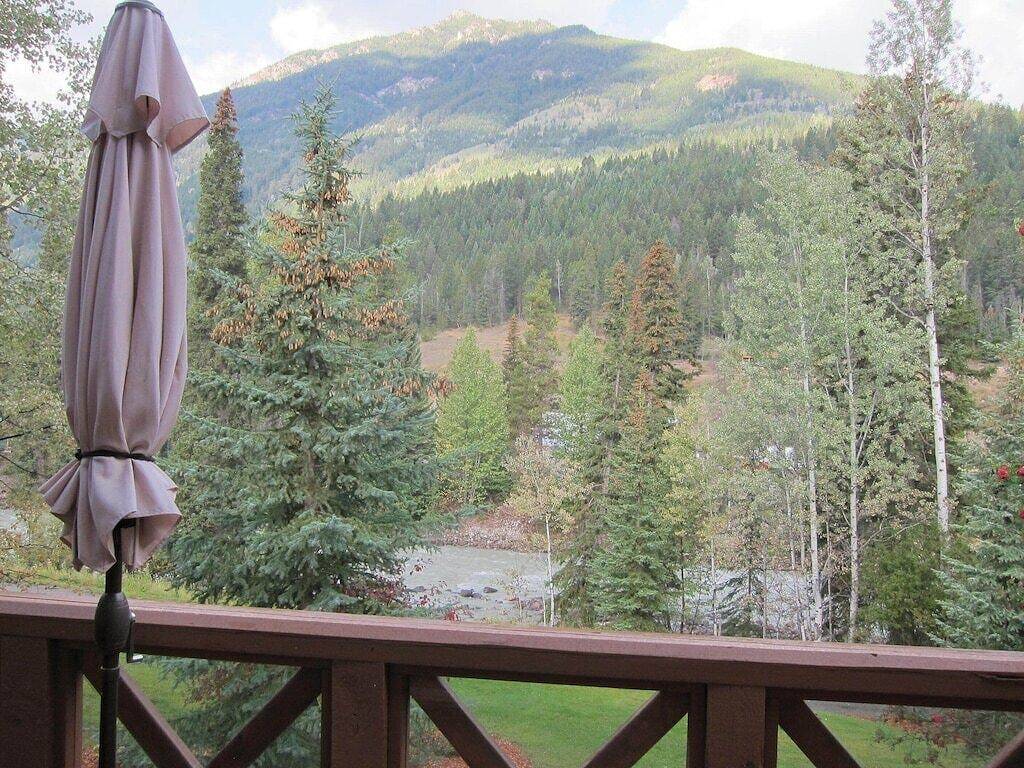 Panorama Riverbend Stadthaus mit 3 Schlafzimmern - Lage, Lage, Lage in Panorama