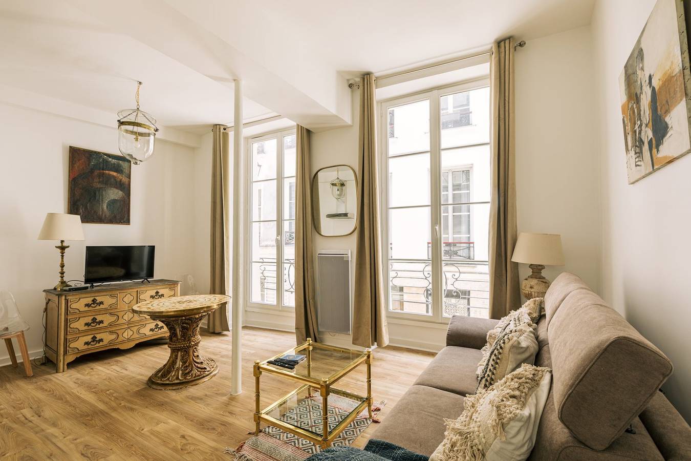 Studio entier, Guestready - Séjour près de l'Hôtel de Ville in Paris 4e Arrondissement, Paris