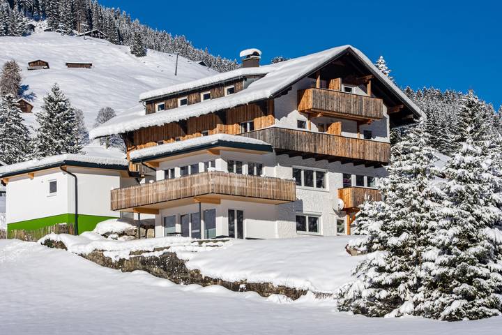 B&B für 2 Personen, mit Balkon und Terrasse im Kleinwalsertal