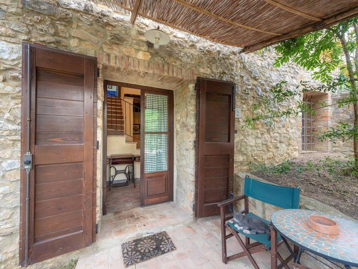 Gîte pour 4 personnes, avec jardin et piscine