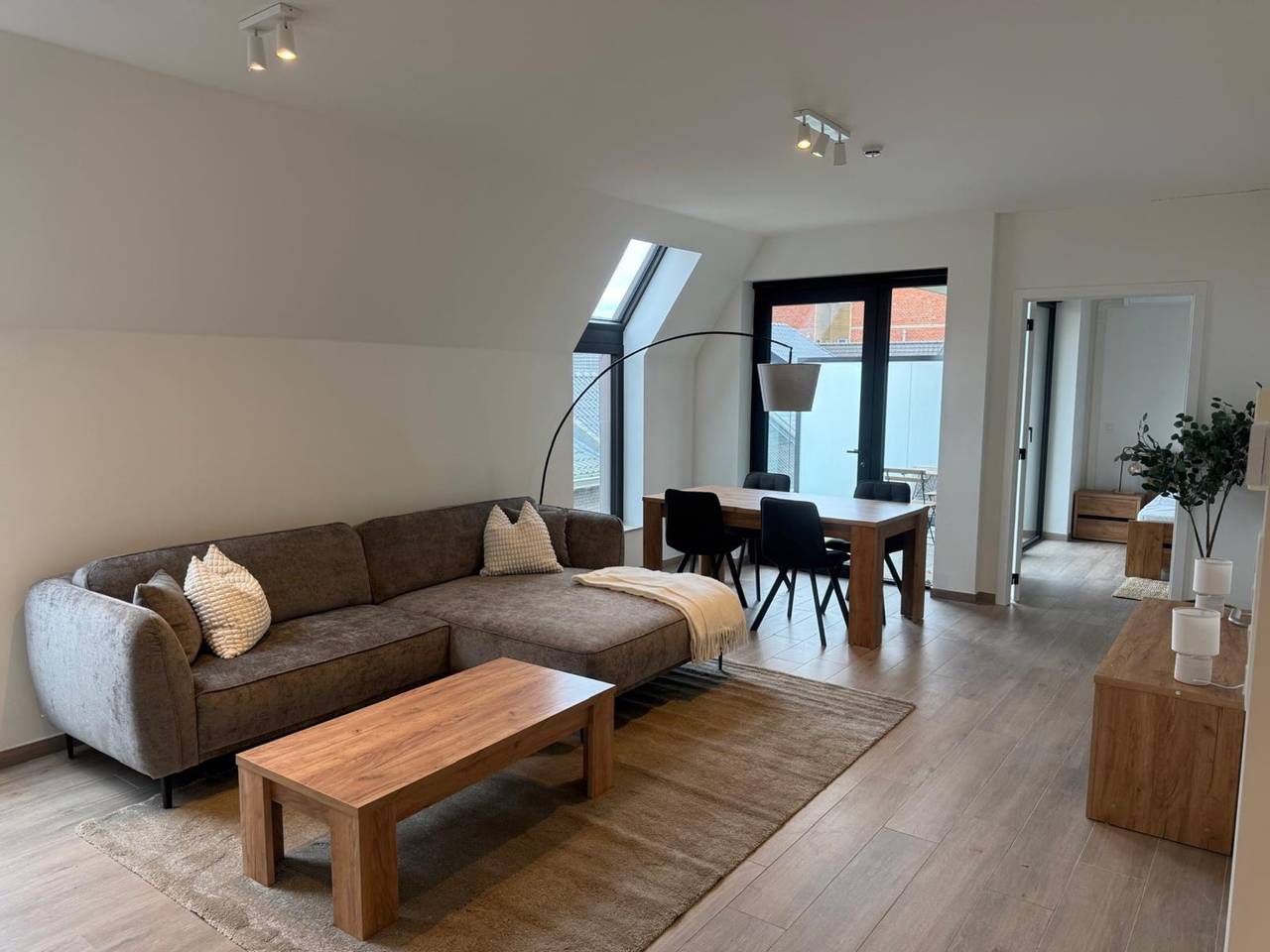 Geheel appartement, City appartement met terras in Hasselt, Hasselt en omgeving